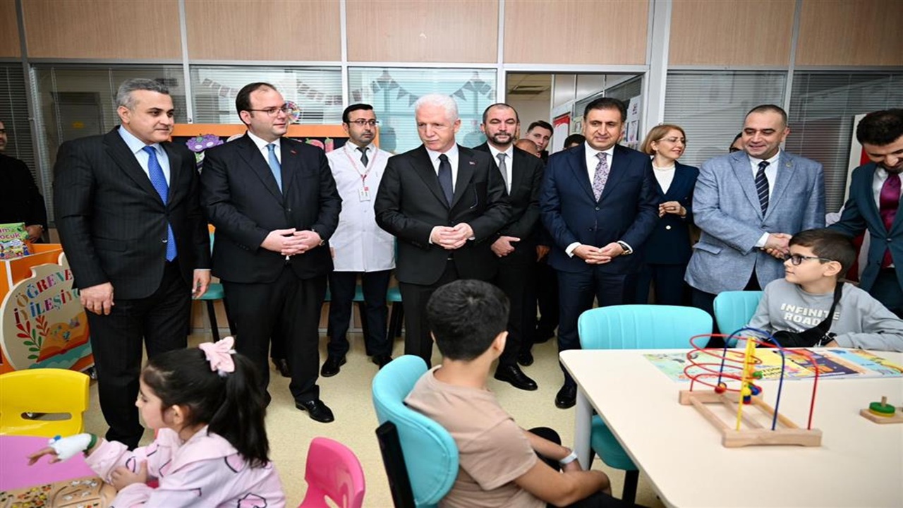 Kanuni Sultan Süleyman Eğitim ve Araştırma Hastanesi’nde ‘Hastane Sınıfı’ Hizmete Açıldı